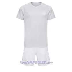 Conjunto Dinamarca Niño Segunda Mundial 2022