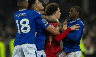 El Liverpool empató 2-2 con el Everton, el derbi estuvo lleno de conflicto y drama El Liverpool empató 2-2 con el Everton, el derbi estuvo lleno de conflicto y drama