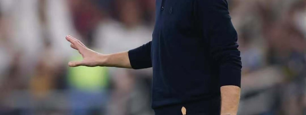 La Tormenta Blanca: La lucha de poder y la lucha de poder en el vestuario bajo la camiseta del Real Madrid La Tormenta Blanca: La lucha de poder y la lucha de poder en el vestuario bajo la camiseta del Real Madrid