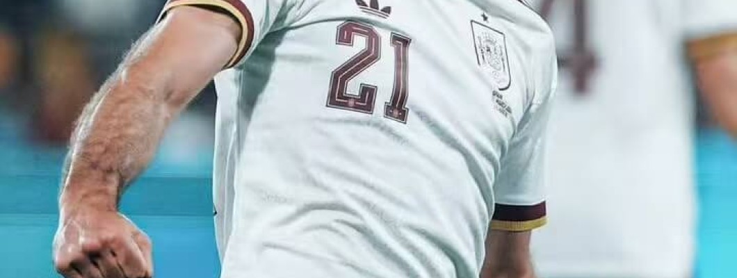 De la gloria de la camiseta española al refinamiento de la camiseta del Barcelona De la gloria de la camiseta española al refinamiento de la camiseta del Barcelona